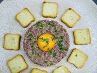 Steak tartar de solomillo cortado a cuchillo